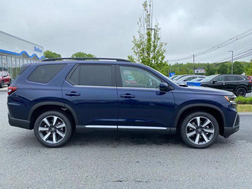 2025 Honda Pilot Touring 8-Passenger