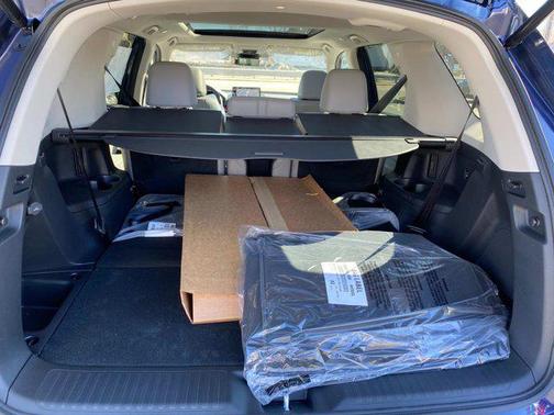 2025 Honda Pilot Touring 8-Passenger