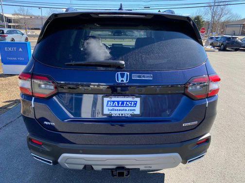 2025 Honda Pilot Touring 8-Passenger