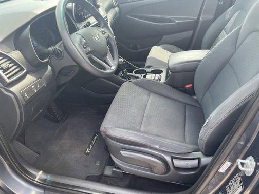 2020 Hyundai TUCSON SE