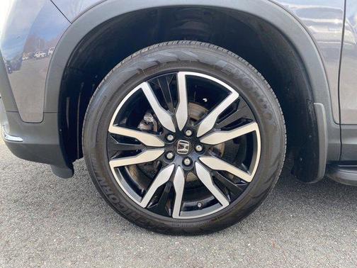 2021 Honda Pilot Touring 8-Passenger