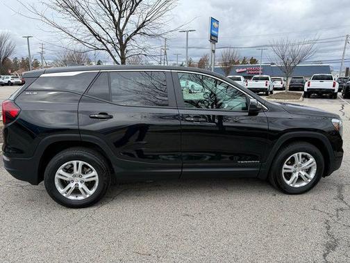 Ebony Twilight Metallic 2024 GMC Terrain SLE