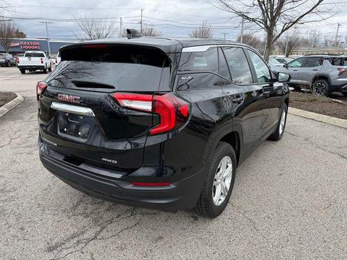 Ebony Twilight Metallic 2024 GMC Terrain SLE