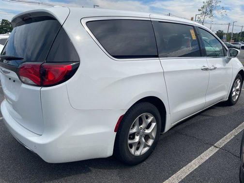 2020 Chrysler Pacifica Touring