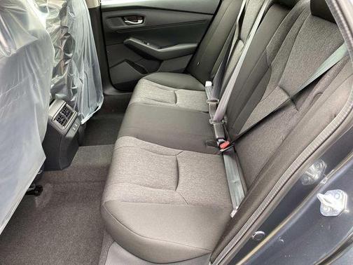 Meteorite Gray Metallic 2026 Honda Accord SE