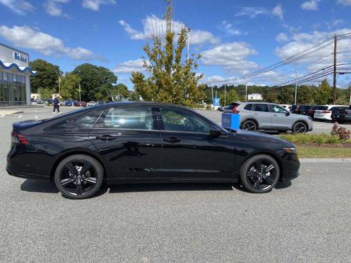 Crystal Black Pearl 2026 Honda Accord Hybrid Sport-L