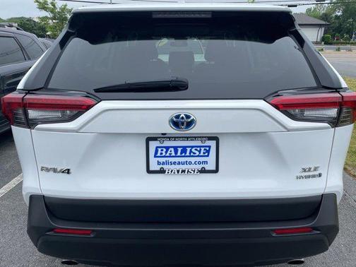2022 Toyota RAV4 Hybrid XLE