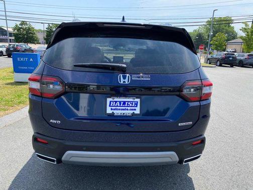 2025 Honda Pilot Touring 8-Passenger