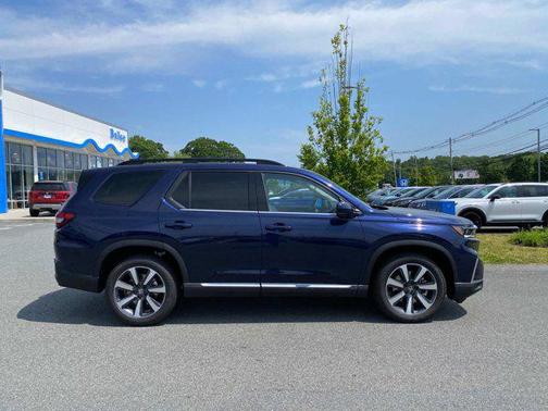 2025 Honda Pilot Touring 8-Passenger