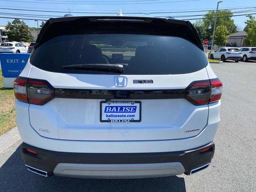 2025 Honda Pilot Touring 8-Passenger