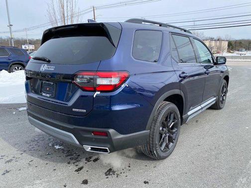 2025 Honda Pilot Touring 8-Passenger