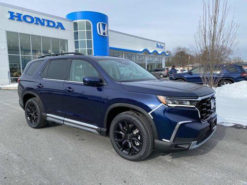 2025 Honda Pilot Touring 8-Passenger