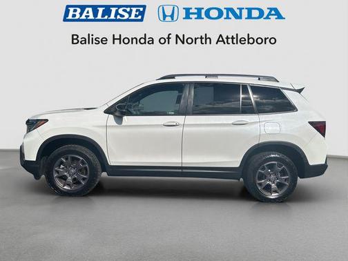Platinum White Pearl 2024 Honda Passport AWD TrailSport
