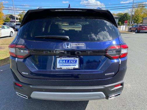 2025 Honda Pilot Touring 8-Passenger