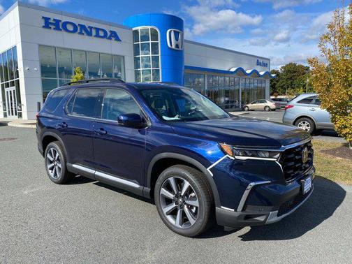 2025 Honda Pilot Touring 8-Passenger