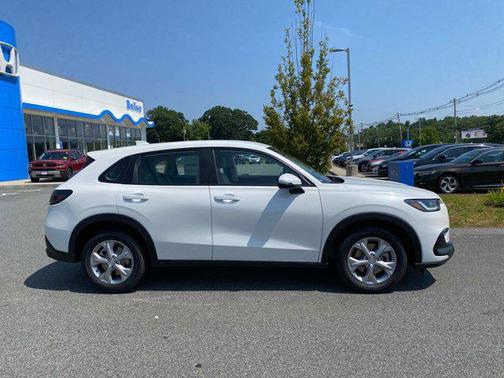 2025 Honda HR-V LX