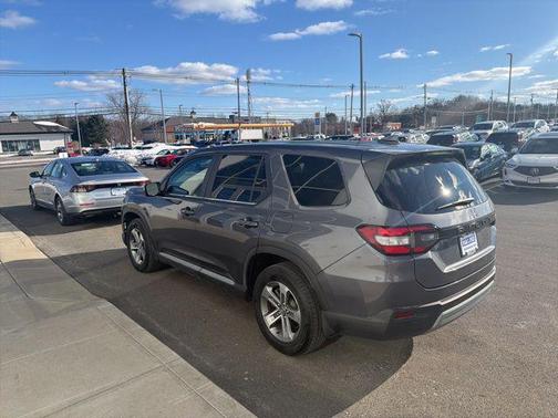 2024 Honda Pilot EX-L 7 Passenger