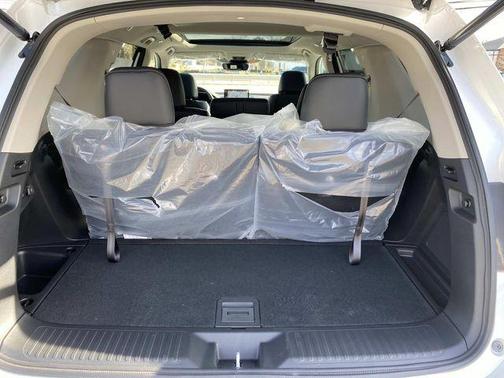 2025 Honda Pilot Touring 8-Passenger