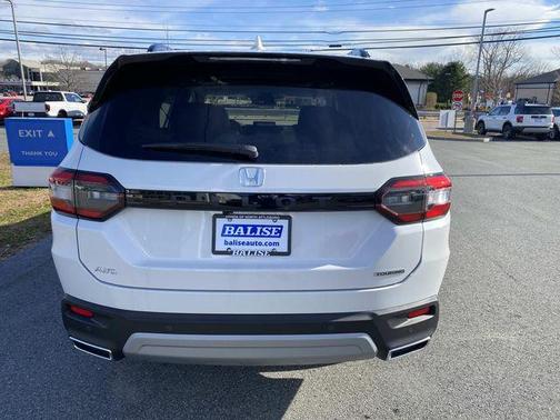 2025 Honda Pilot Touring 8-Passenger