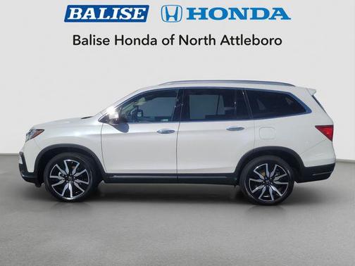 2022 Honda Pilot Touring 8-Passenger