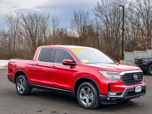 Radiant Red Metallic II 2023 Honda Ridgeline RTL