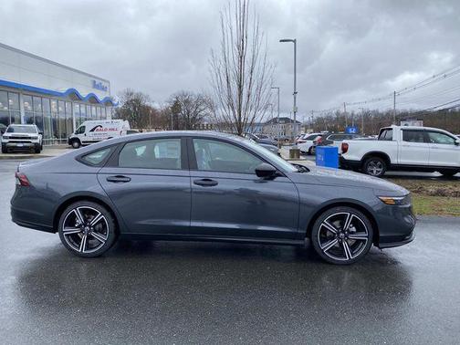 Meteorite Gray Metallic 2026 Honda Accord SE