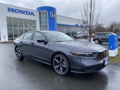 Meteorite Gray Metallic 2026 Honda Accord SE
