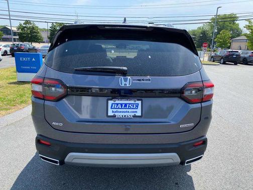 2025 Honda Pilot Touring 8-Passenger