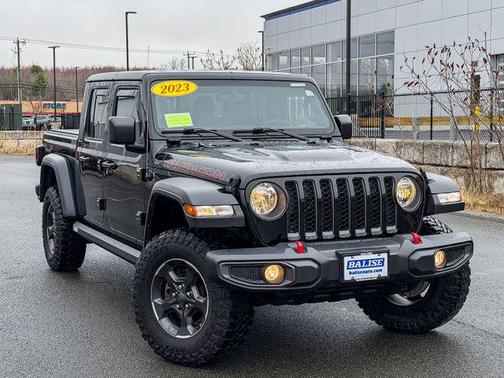 Black Clearcoat 2023 Jeep Gladiator Rubicon