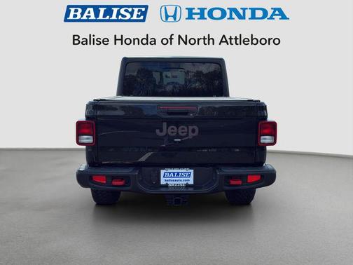 Black Clearcoat 2023 Jeep Gladiator Rubicon