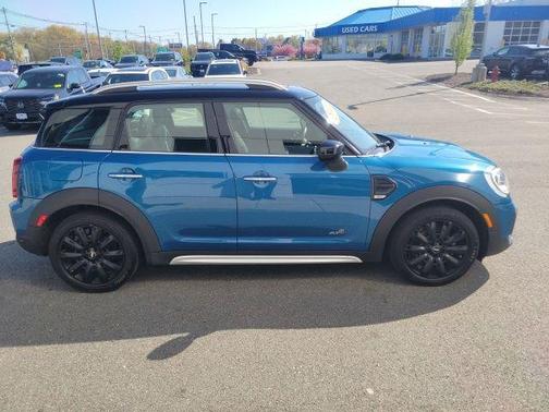 Island Blue Metallic 2022 MINI Countryman Oxford Edition