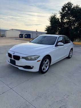 Alpine White 2014 BMW 320 i