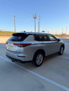 2022 Mitsubishi Outlander ES 2.5 2WD