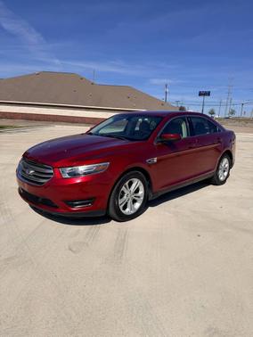 2016 Ford Taurus SEL
