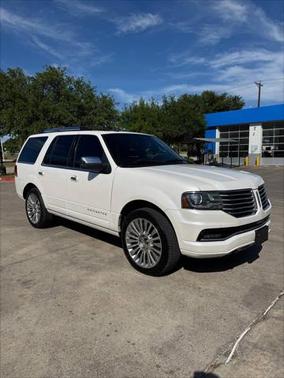 2016 Lincoln Navigator Select