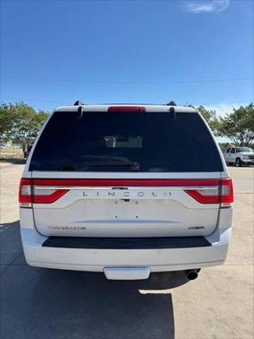 2016 Lincoln Navigator Select
