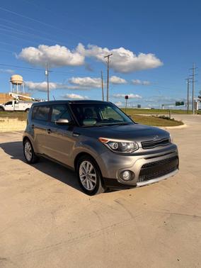 Titanium Gray 2017 Kia Soul +