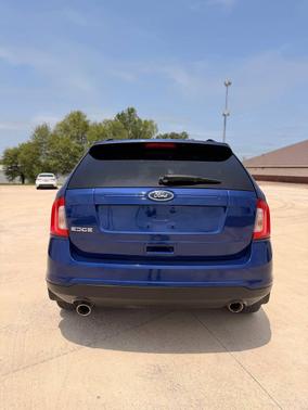Deep Impact Blue Metallic 2013 Ford Edge SE