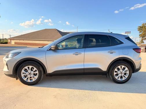 Iconic Silver Metallic 2023 Ford Escape Active