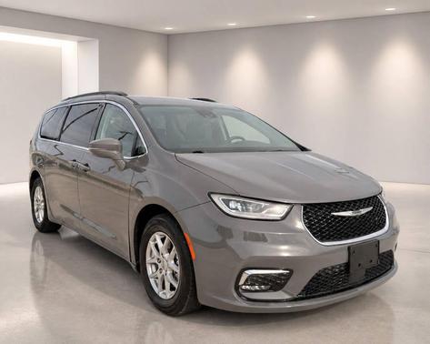Ceramic Gray Clearcoat 2022 Chrysler Pacifica Touring L