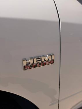 Bright White Clearcoat 2016 RAM 1500 SLT