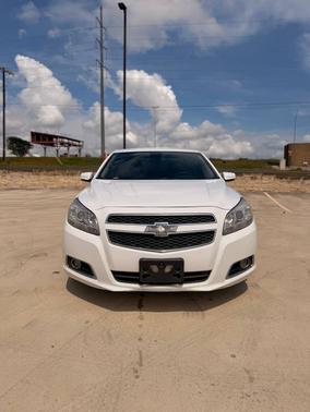 Summit White 2013 Chevrolet Malibu 2LT