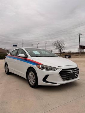 2018 Hyundai ELANTRA SE
