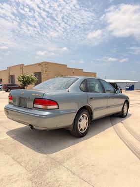 Platinum Metallic 1996 Toyota Avalon XL