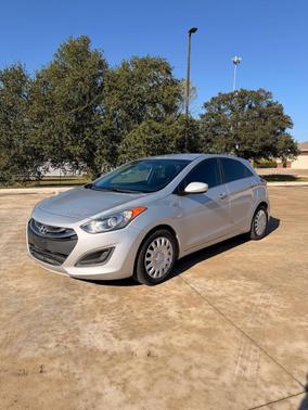 2017 Hyundai Elantra GT Base