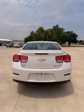 Summit White 2015 Chevrolet Malibu 1LT