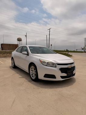 Summit White 2015 Chevrolet Malibu 1LT