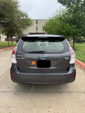 2016 Toyota Prius v Two