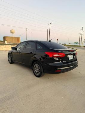 Shadow Black 2018 Ford Focus SE