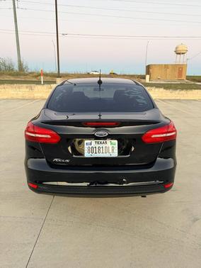 Shadow Black 2018 Ford Focus SE